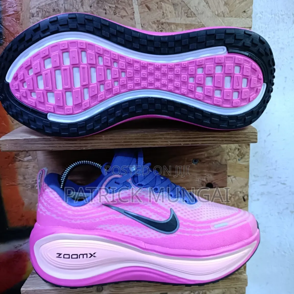 Nike Vomero Plus Running Shoes