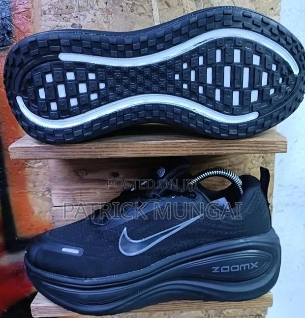 Nike Vomero Plus Running Shoes - thumbnail 7