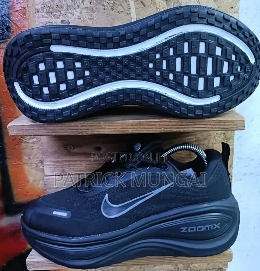 Nike Vomero Plus Running Shoes