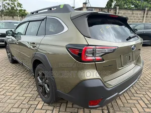 Subaru Outback 2022 Green