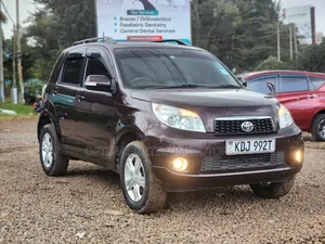 Toyota Rush 1.5 AWD 2015 Maroon