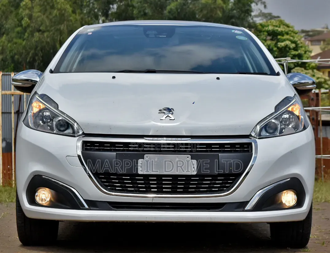 Peugeot 208 2019 White