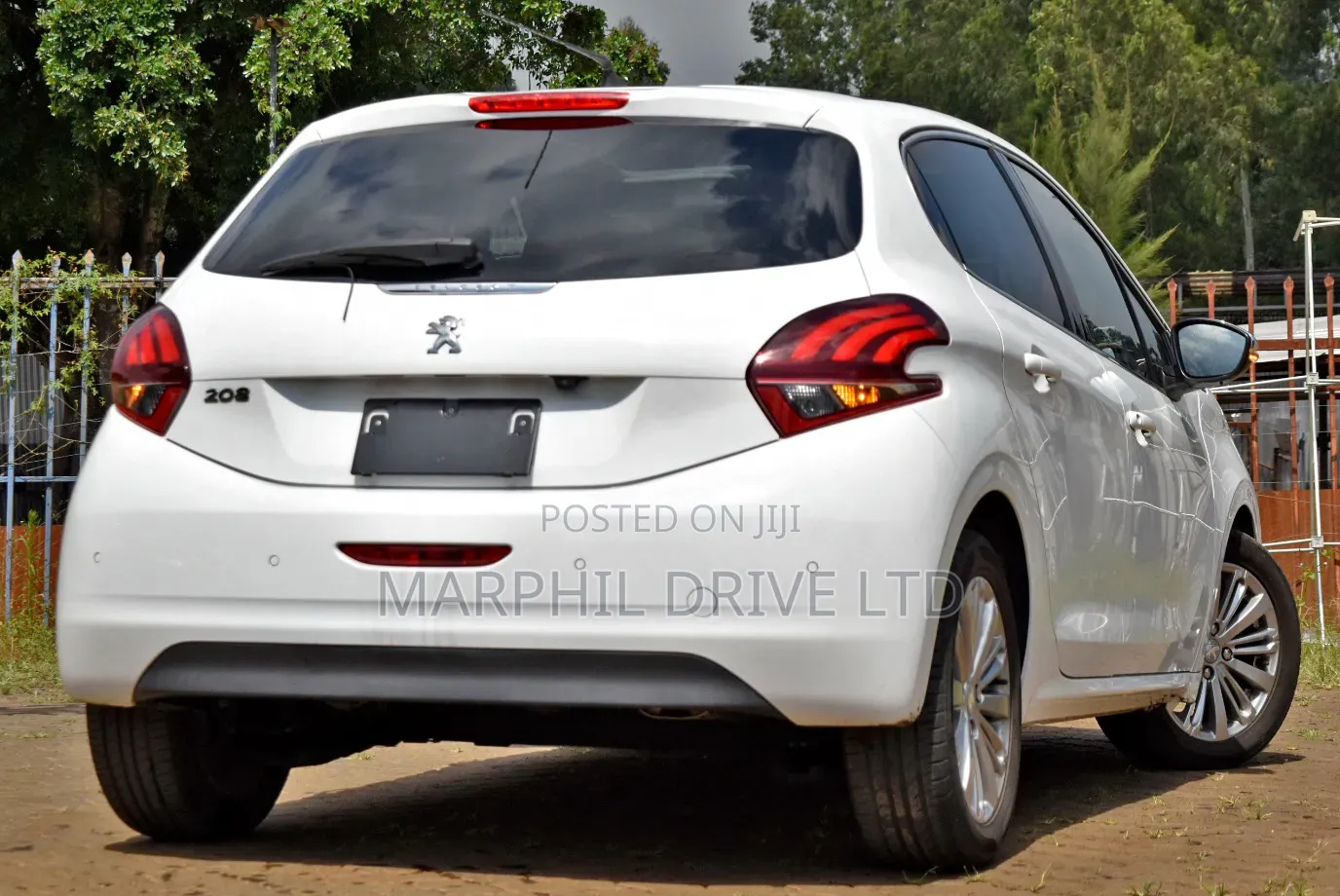 Peugeot 208 2019 White