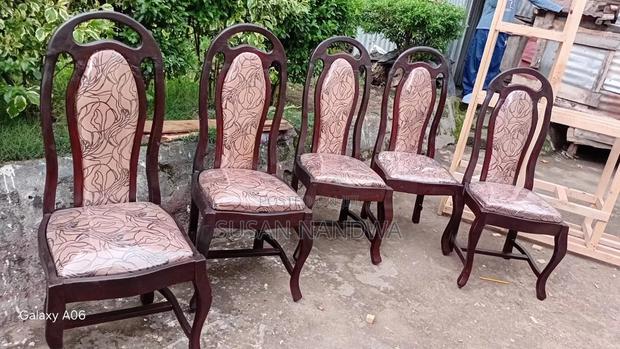 Mahogany Six Feet Dinning Table With Six Chairs - thumbnail 2