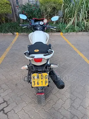 TVS Apache 180 RTR 2014 White