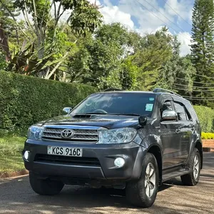 Toyota Fortuner 2011 Gray