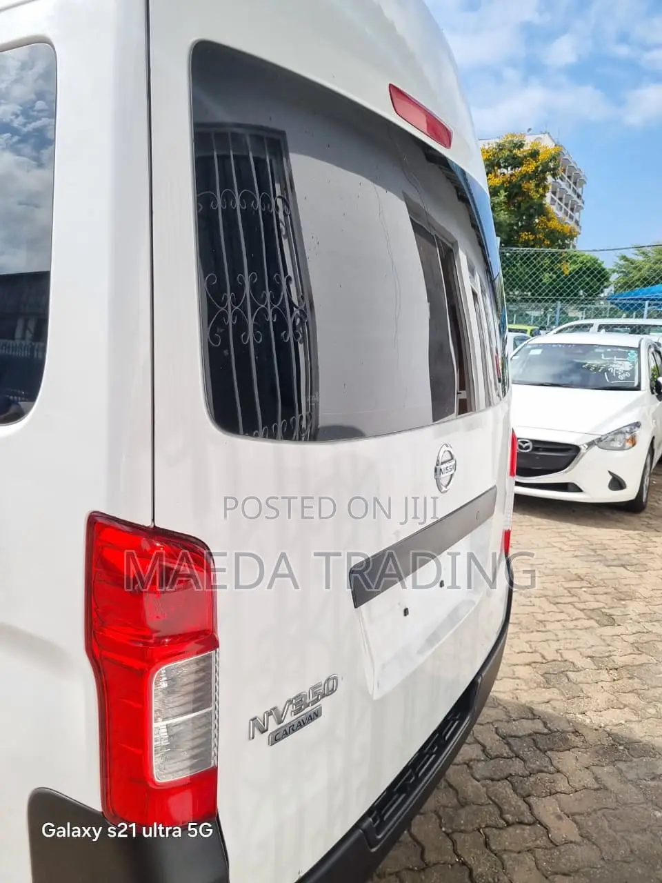 Nissan Caravan (Urvan) 2018 White