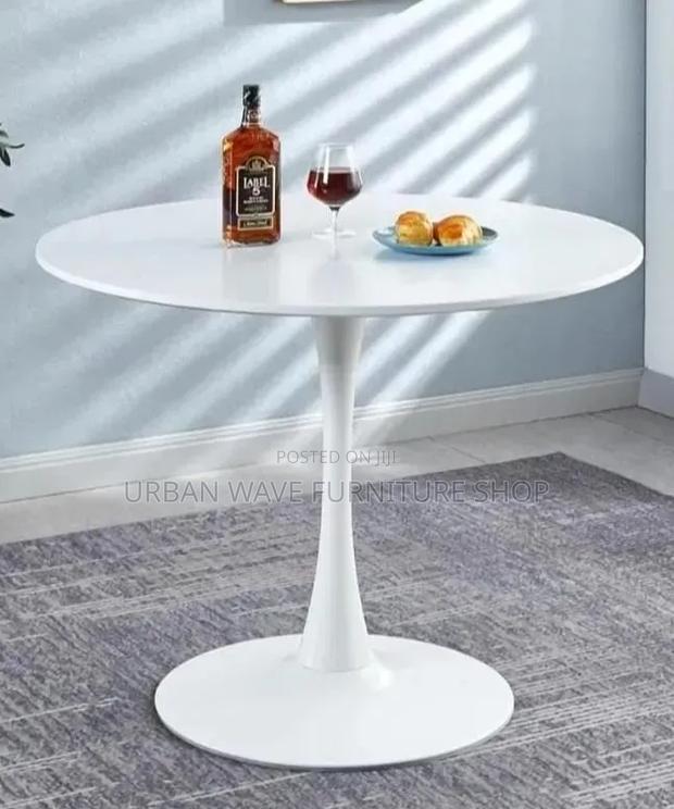 Flower 1stand Round Table - main view