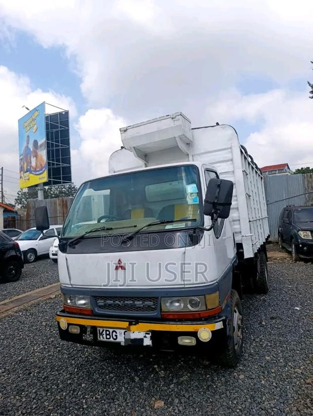 Mitsubishi Canter 4d32