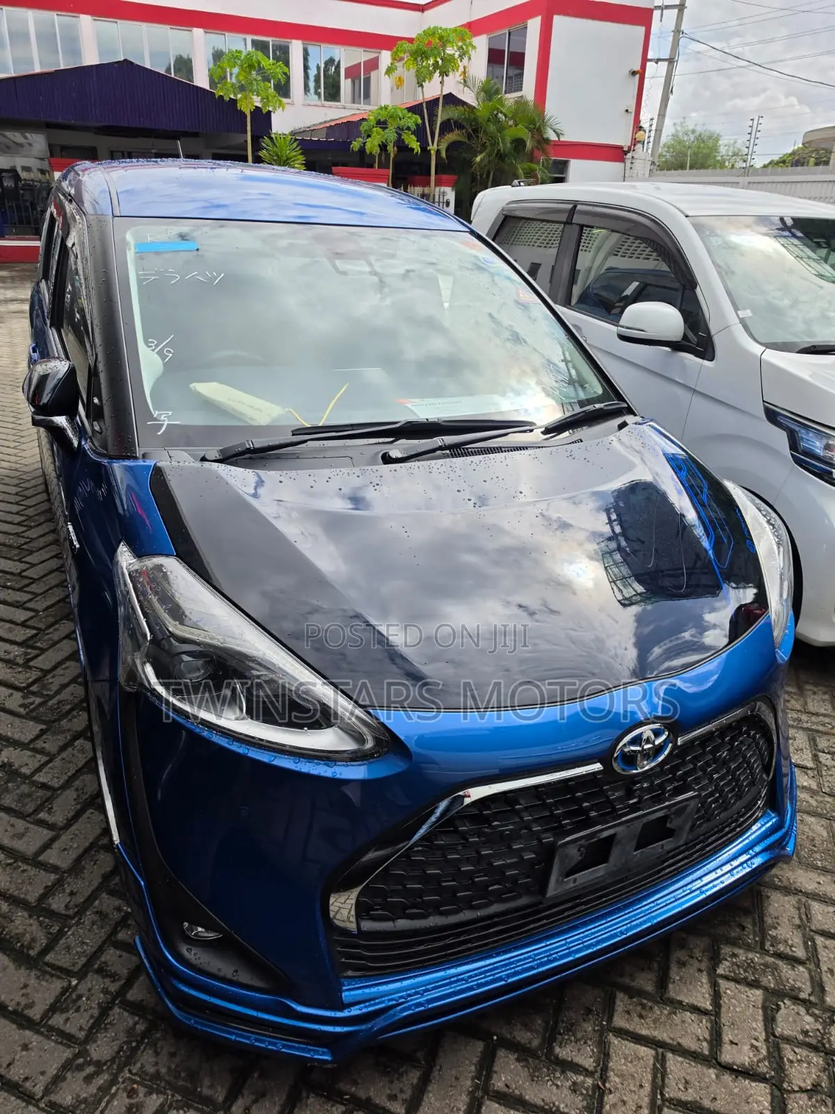 Toyota Sienta 1.5 Hybrid FWD (6-seater) 2019 Blue