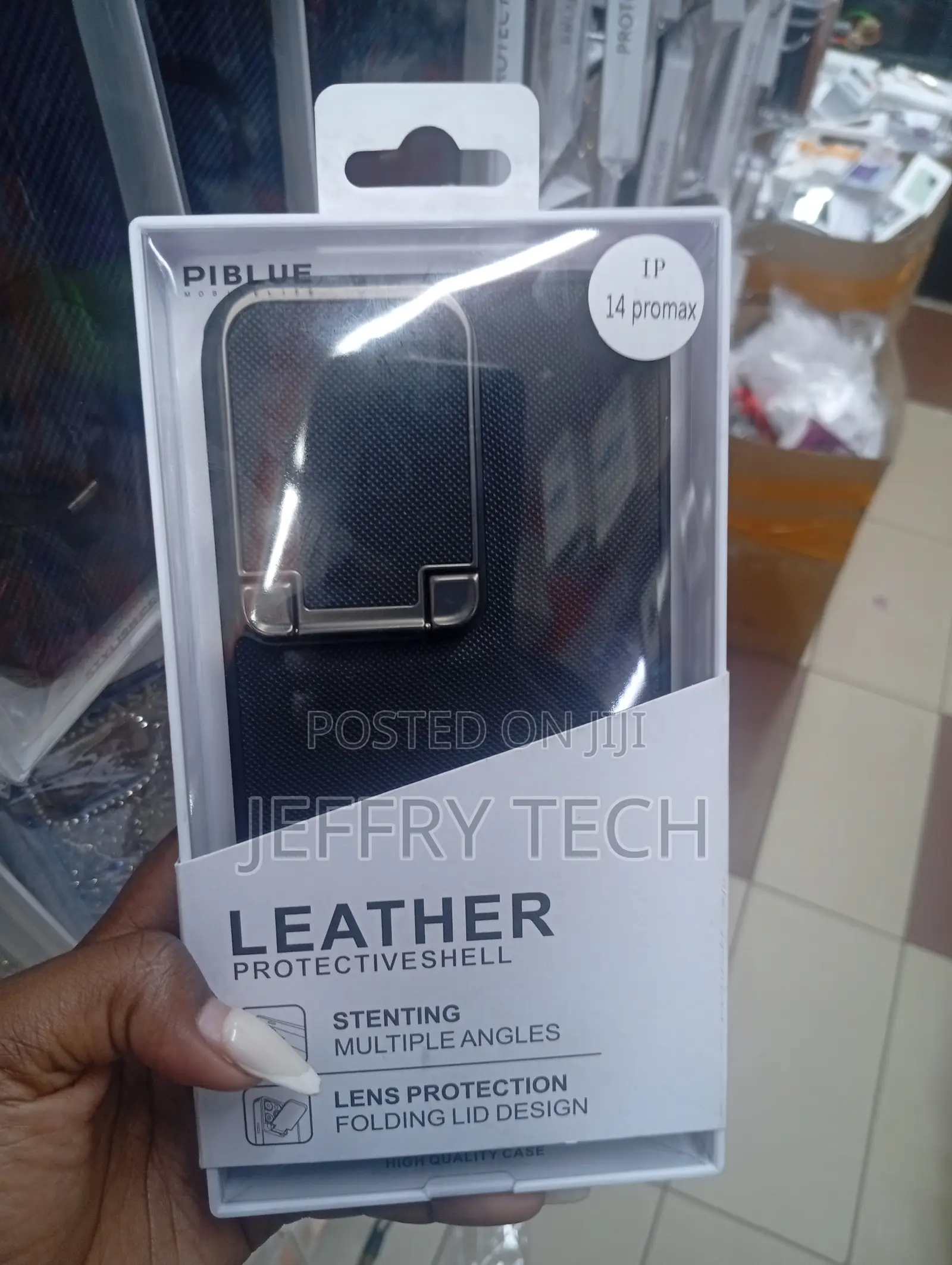 iPhone 14 Pro Max Cover - Elegant Gray Titanium Leather