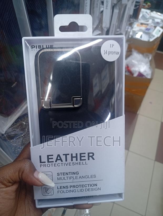 iPhone 14 Pro Max Cover - Elegant Gray Titanium Leather