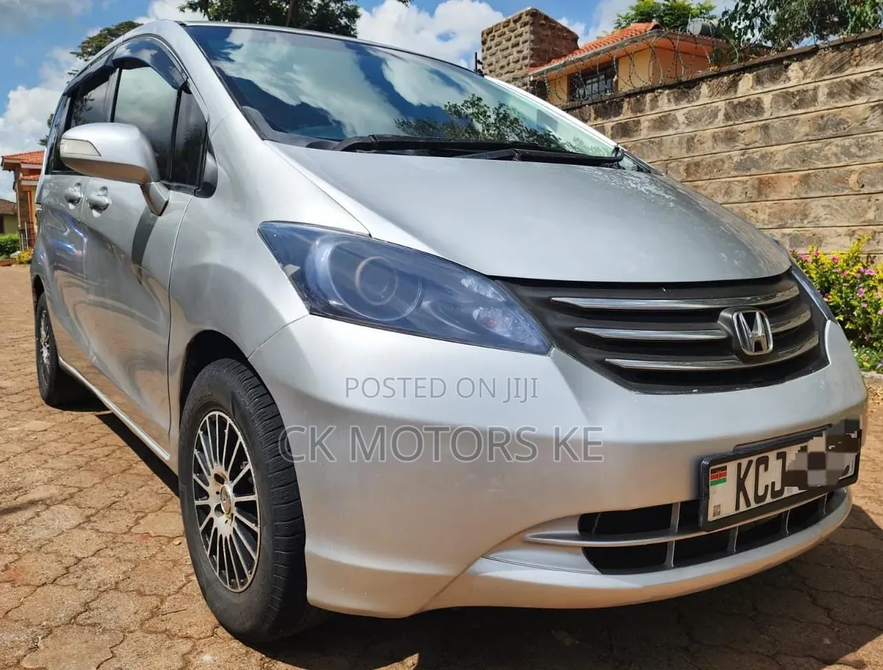 Honda Freed 2009 Silver