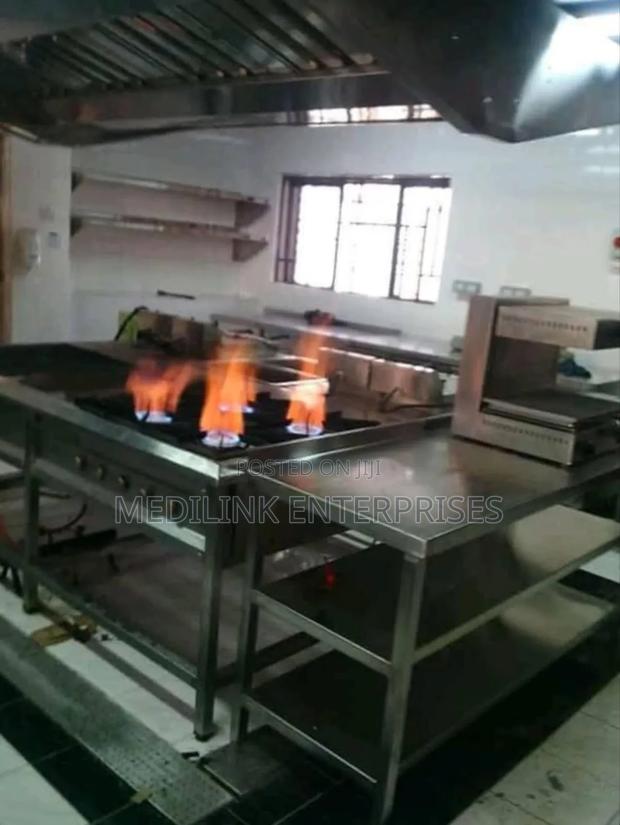Modern Stainless Steel Commercial Kitchen Set Up