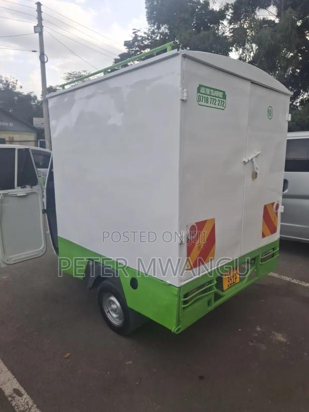 Piaggio Scooter 2018 White - thumbnail 5