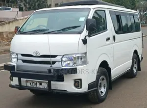 Toyota HiAce 2016 White