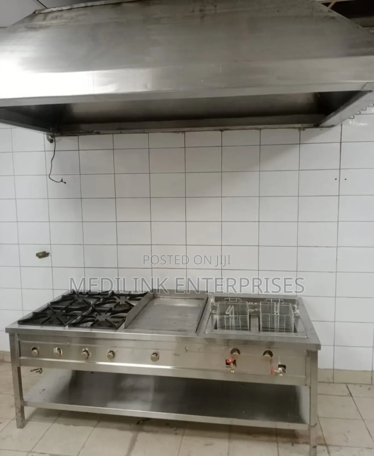 Modern Stainless Steel Commercial Kitchen Set Up
