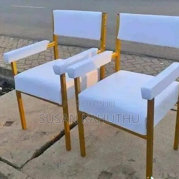 Beautifully Crafted Seat - main view