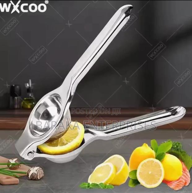Manual Lemon Squeezer - thumbnail 2