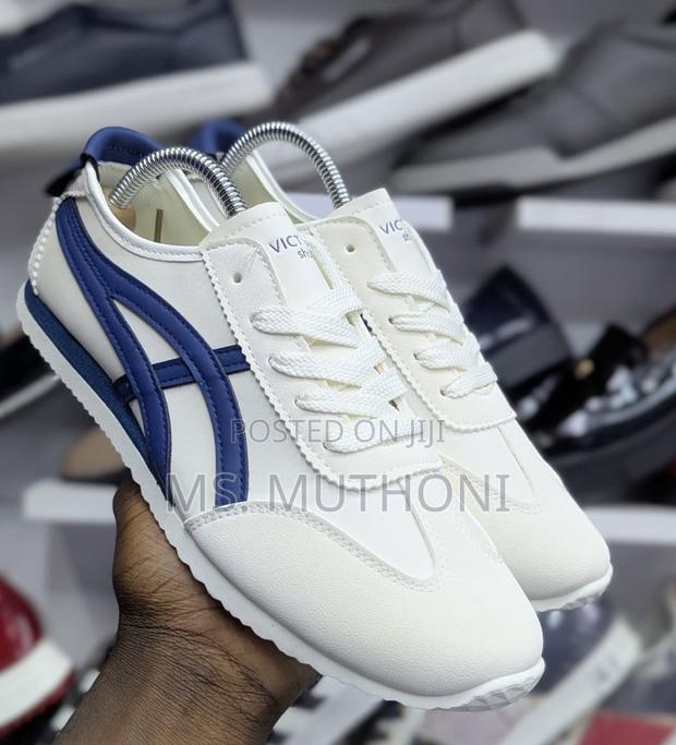 Classy Sport / Stripe Ladies Sneakers Size 37-42