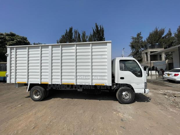 Isuzu Nqr Extra 2014 White