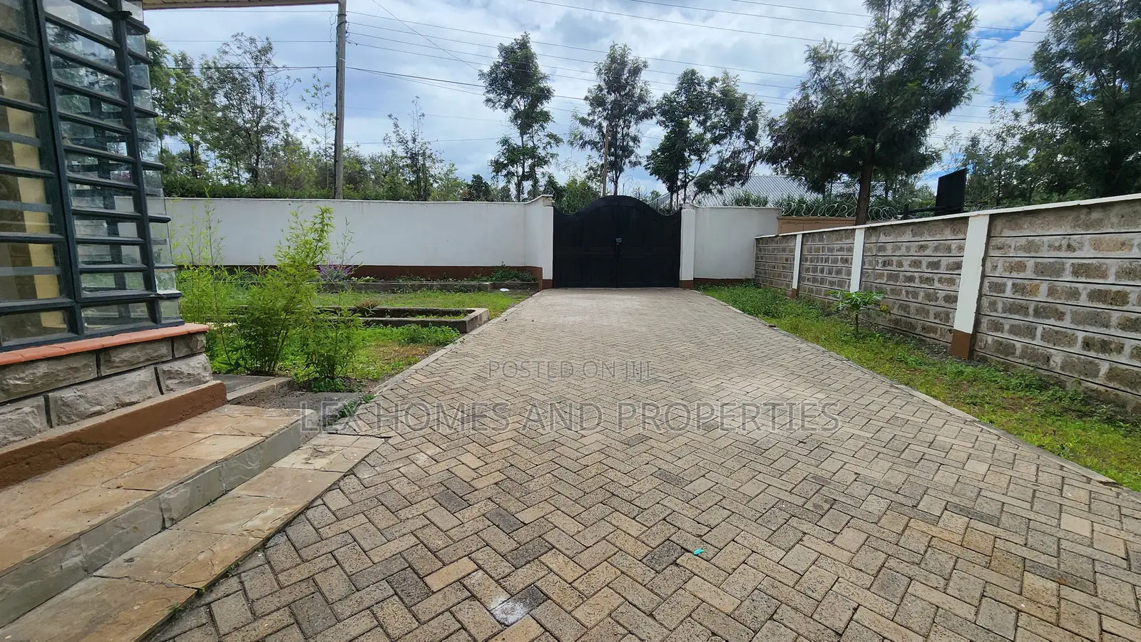 4bdrm Maisonette in Nkoroi for rent