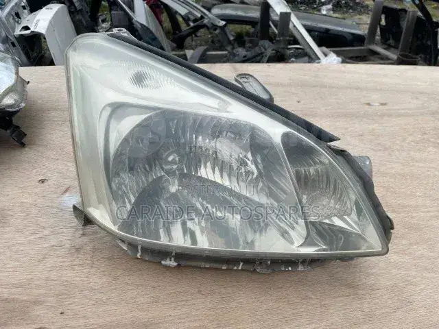 Premio 240 2005 Headlights Xenon