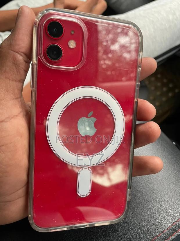 Apple iPhone 11 128 GB Red - main view