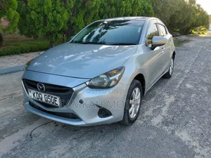 Mazda Demio 2017 Silver
