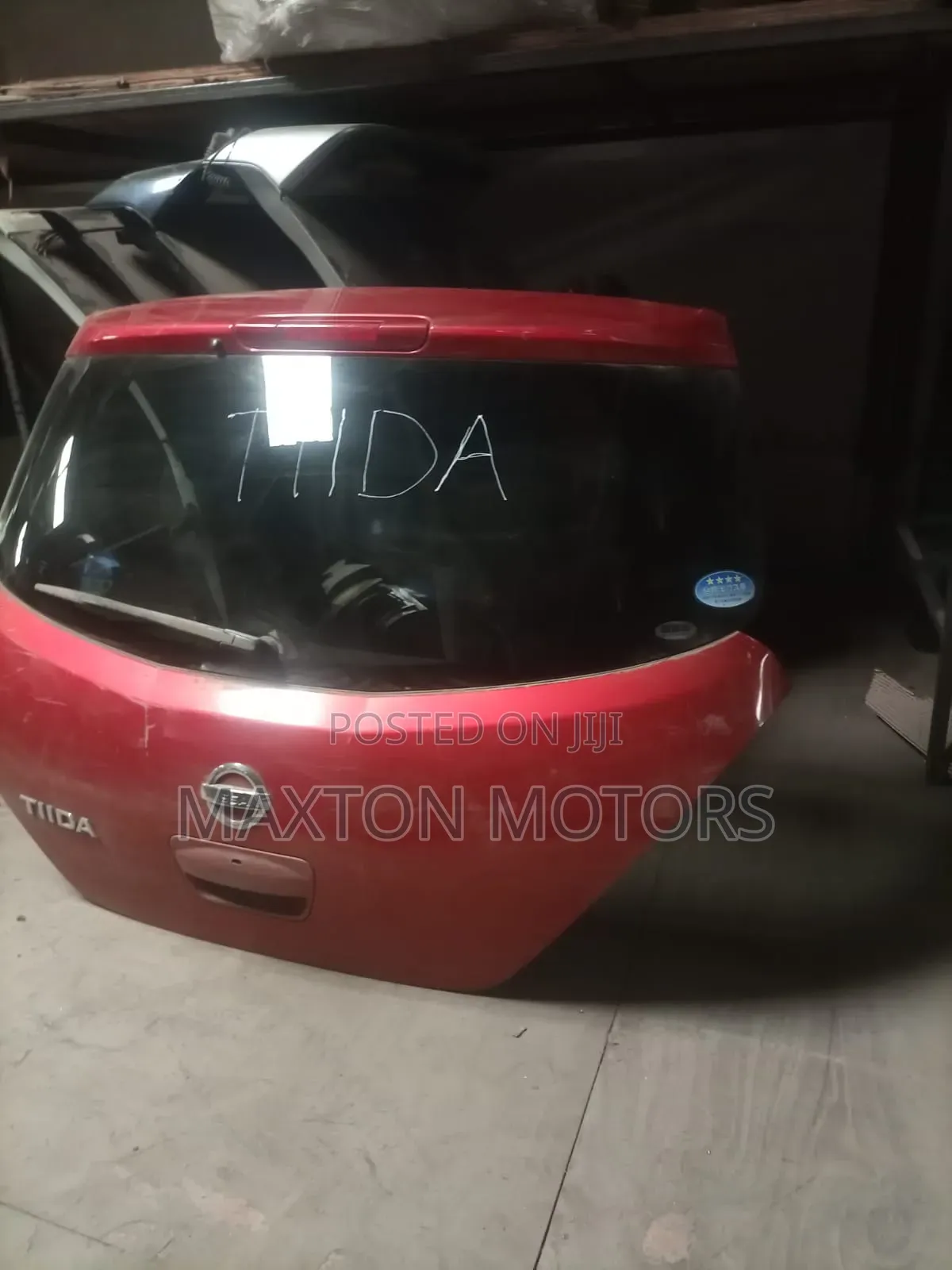 Nissan Tiida Tailgate Hatchback