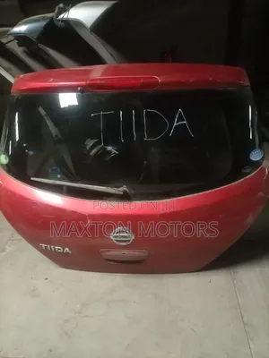 Nissan Tiida Tailgate Hatchback