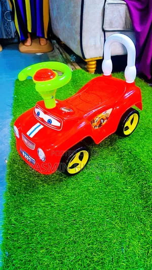 Ride on Car 1yr to 3yrs Available in Red