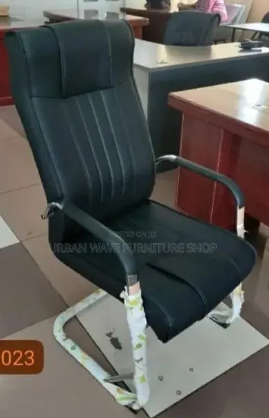 Heavy Duty Waiting Leather Executive Chair