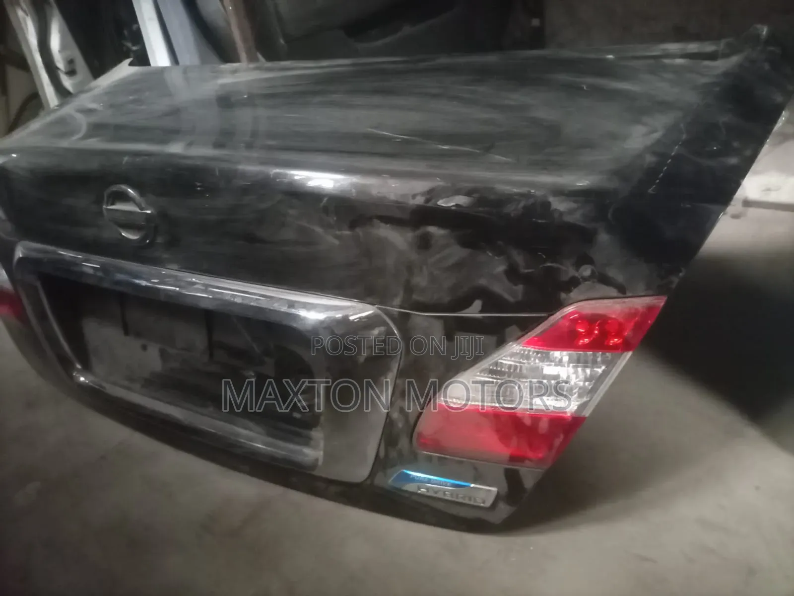 Nissan Fuga Cima Boot