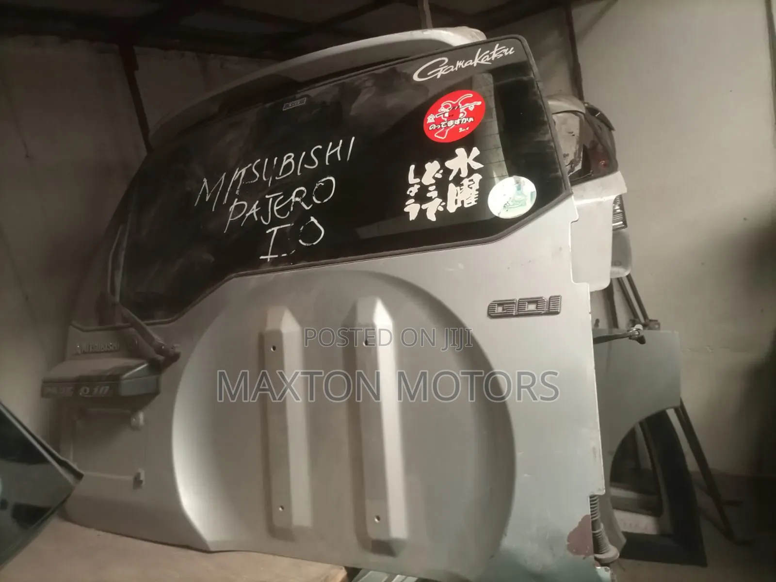 Mitsubishi Pajero I0 Tailgate