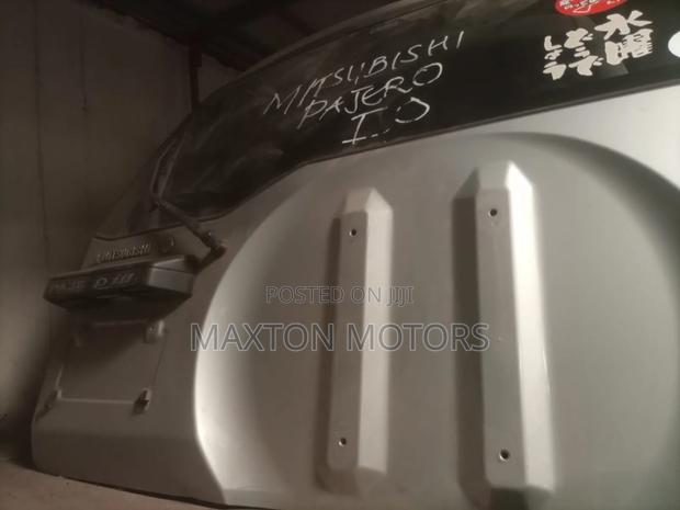 Mitsubishi Pajero I0 Tailgate - thumbnail 2
