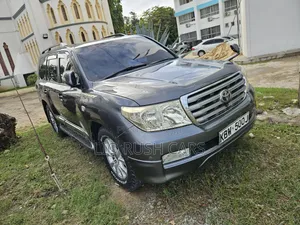 Toyota Land Cruiser 2010 Gray