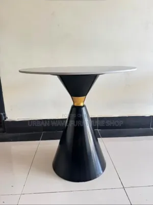Executive Stylish Cocktail Table