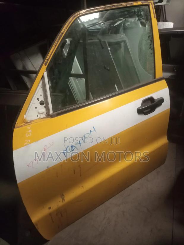Pajero Shogun V93 LHS Door Without Moulding - thumbnail 2
