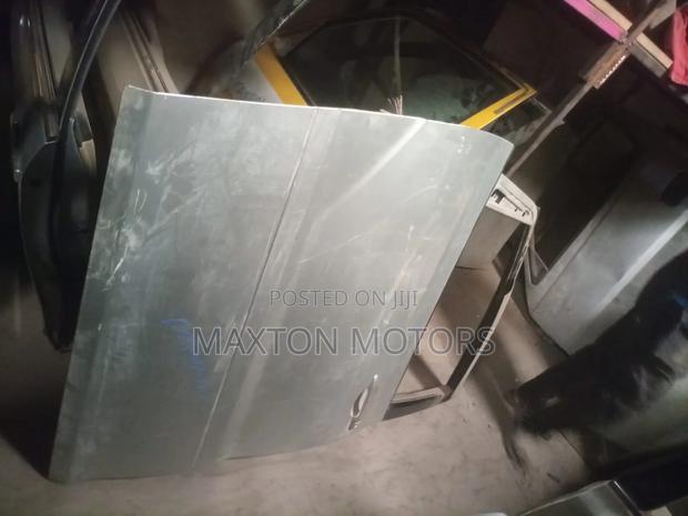 Toyota Alphard Front Door 2006 - thumbnail 2