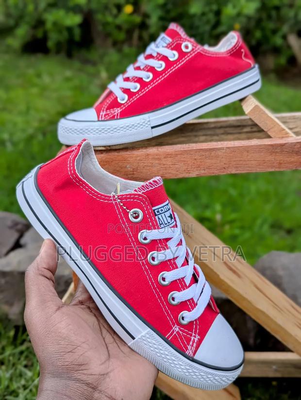 Converse Chuck Taylor All Star Low-top Sneakers. - thumbnail 2
