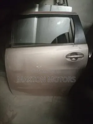 Toyota Passo Sette Rear Door
