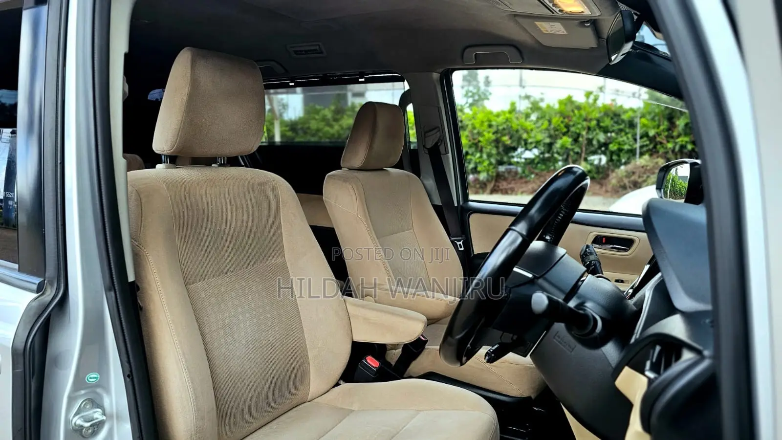 Toyota Noah 2017 Silver
