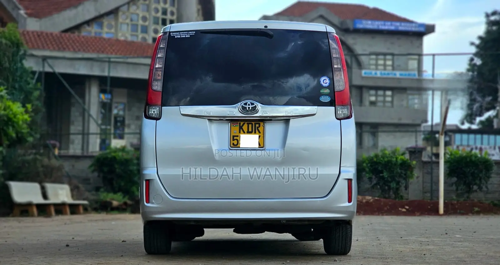 Toyota Noah 2017 Silver