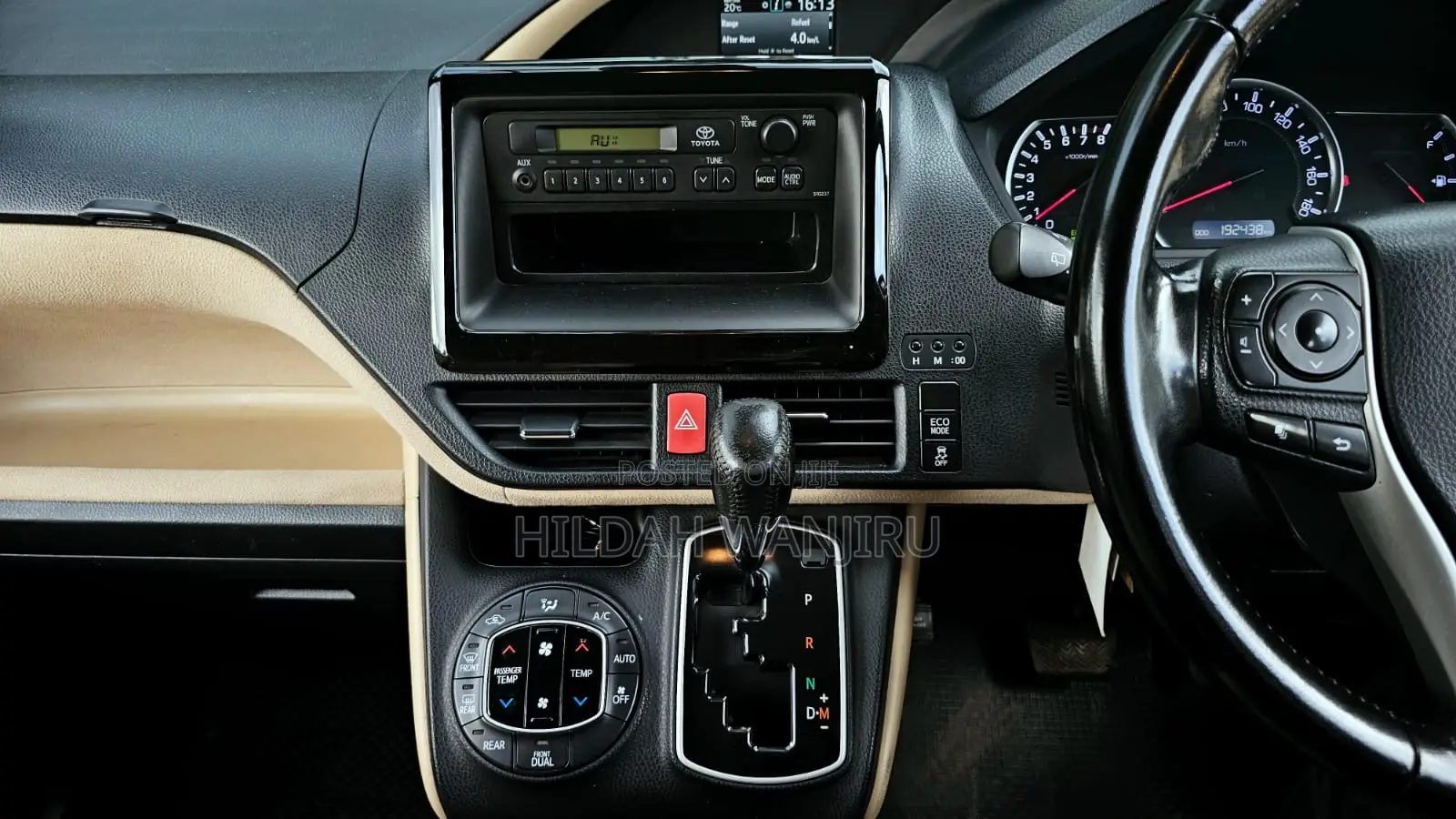 Toyota Noah 2017 Silver