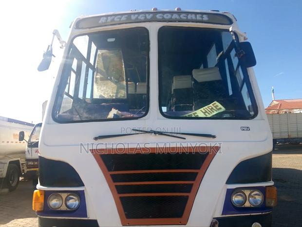 Mitsubishi Fuso Canter 2015 White - thumbnail 4