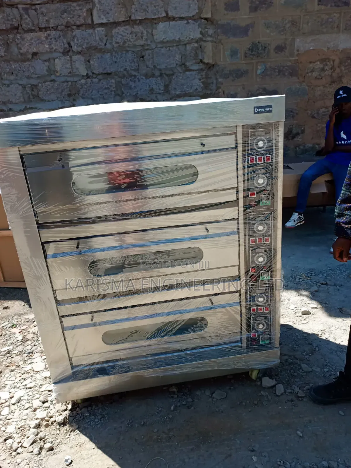 Commercial 3 Deck 6 Tray Electric Baking Oven.