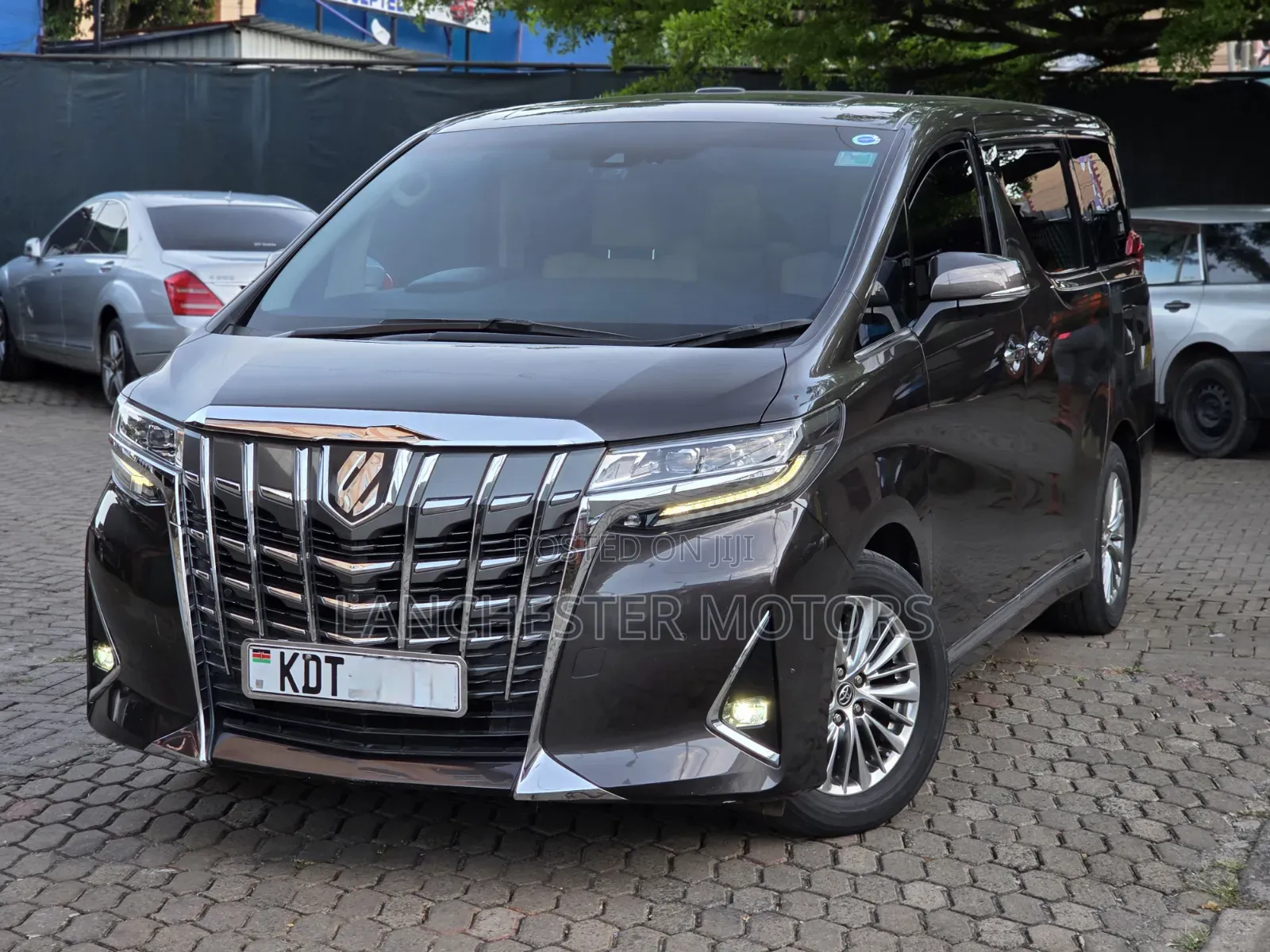 Toyota Alphard 2018 Brown