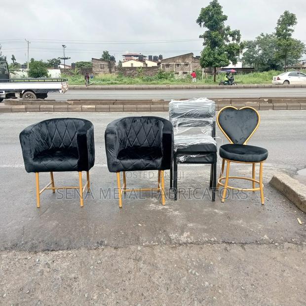 Fashionable Salon Chairs