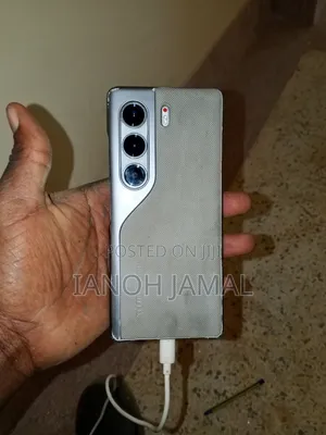 Tecno Camon 40 Pro 4G 256 GB Blue